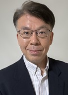 春名由一郎氏プロフィール写真